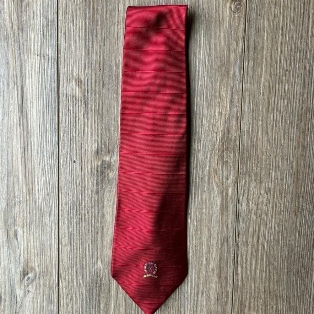 Tommy Hilfiger | Red Holiday Christmas Satin Tie (Solid Red)